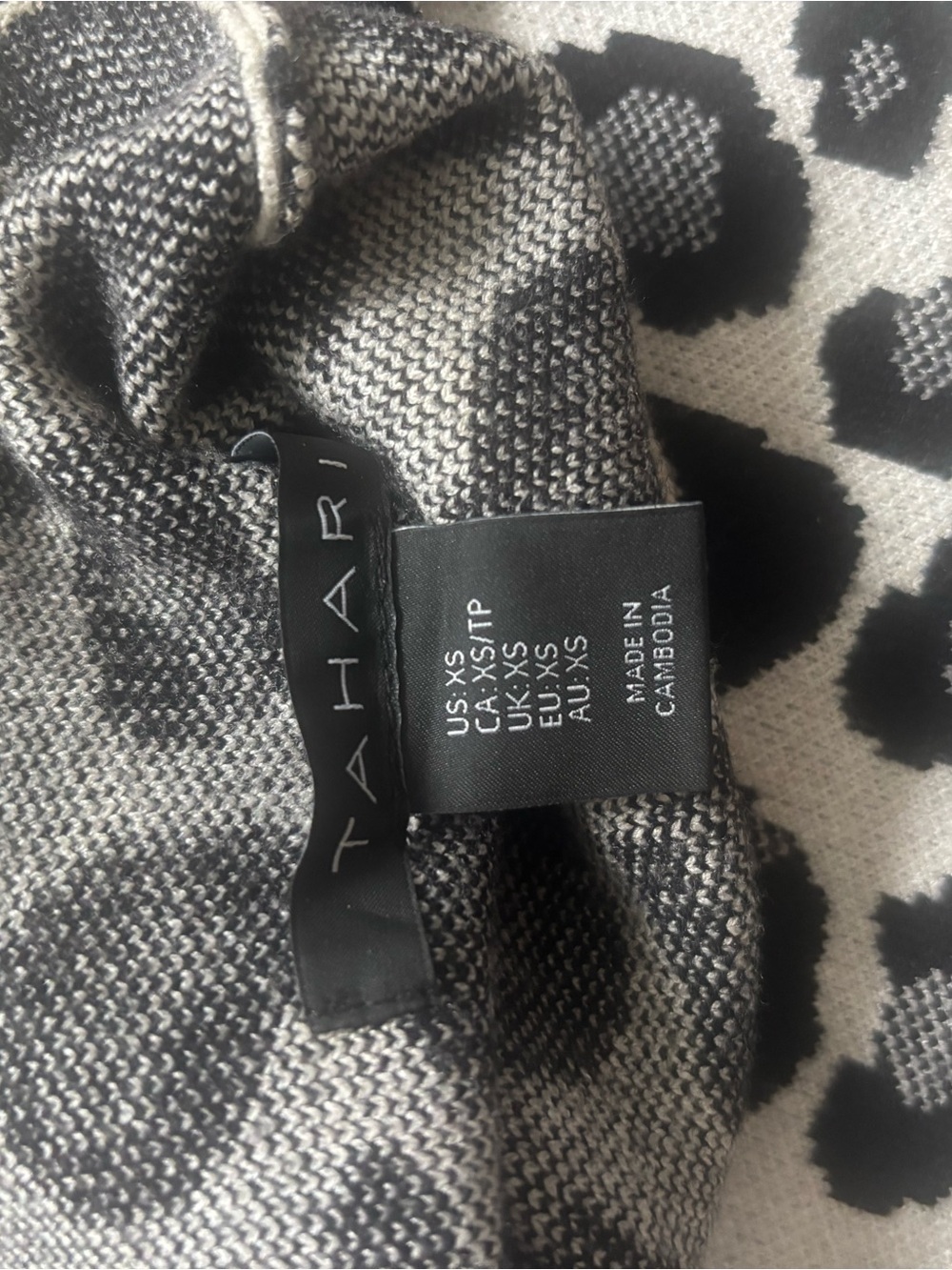 Tahari Black and Cream Leopard Print Mock Neck Sweater - Picture 3 of 3
